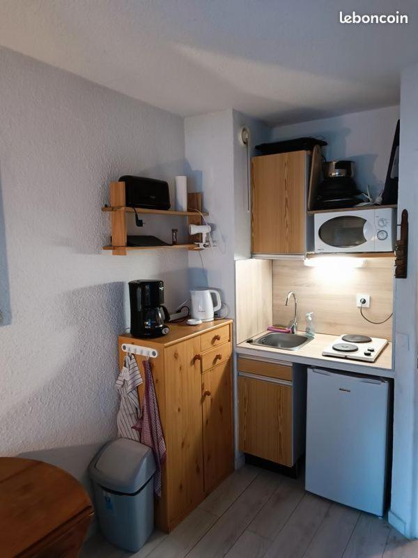 Studio Apartment Allos Luaran gambar
