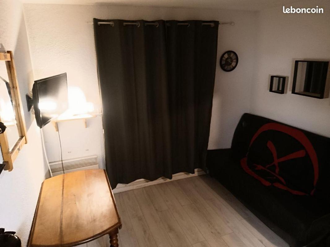 Studio Apartment Allos Luaran gambar